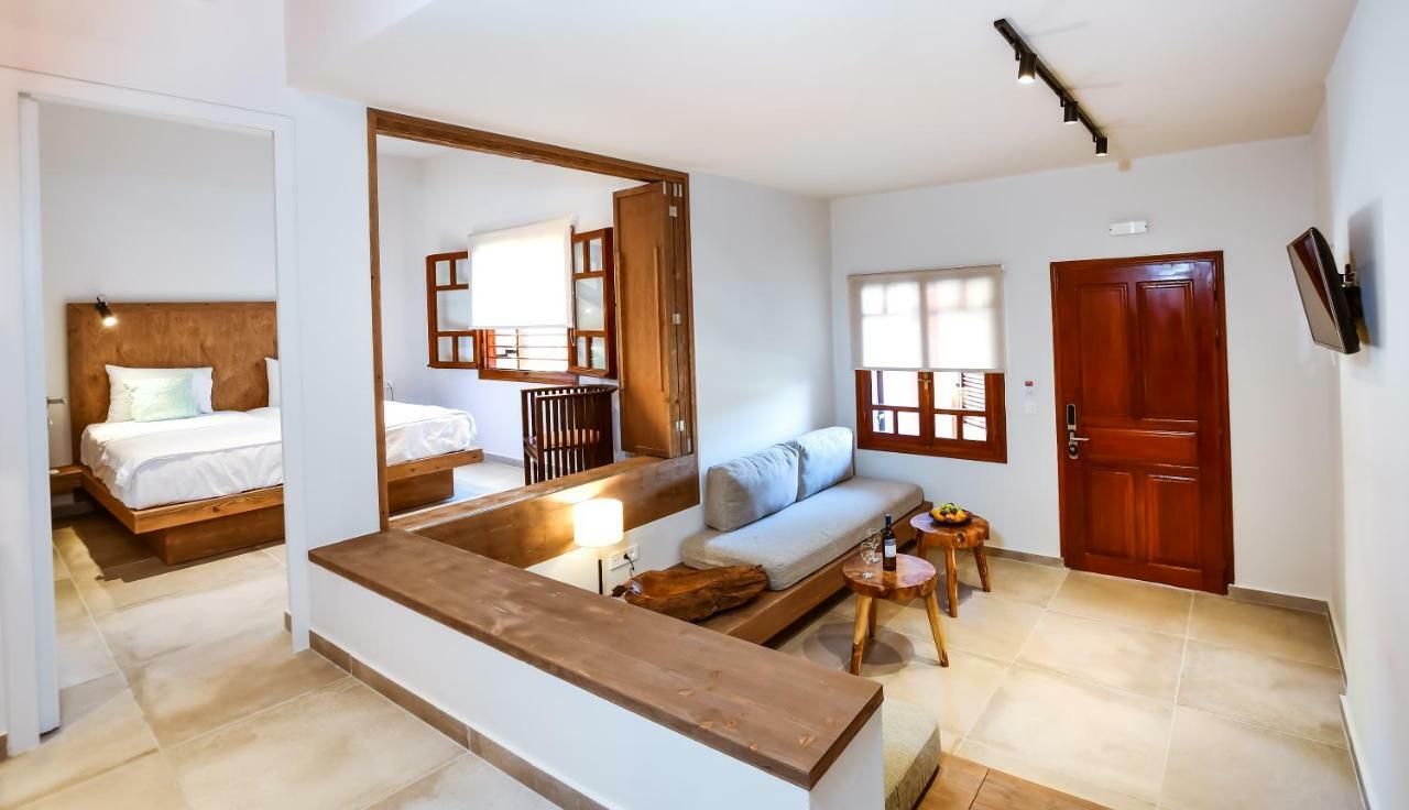 Anais Suites Káto Darátsos Eksteriør bilde